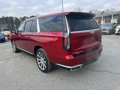 Used 2024 Cadillac Escalade ESV Premium Luxury Platinum image 3