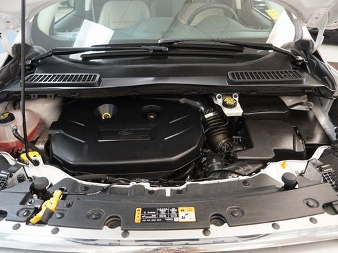 Used 2017 Ford Escape Titanium image 17