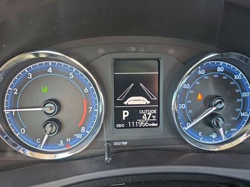 Used 2018 Toyota Corolla LE image 23