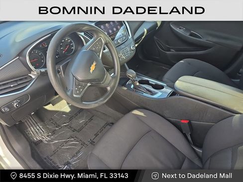Used 2021 Chevrolet Malibu LT image 17
