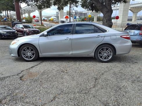 Used 2015 Toyota Camry LE FWD image 4