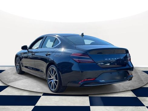 Used 2023 Genesis G70 2.0T image 4
