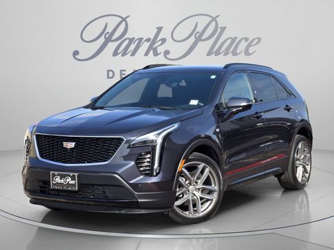Used 2022 Cadillac XT4 Sport w/ Comfort Package FWD image 1