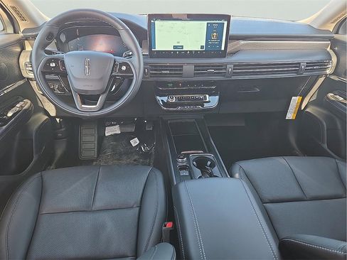 New 2026 Lincoln Corsair Reserve image 9