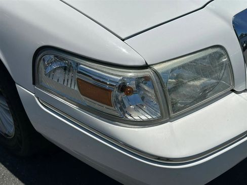 Used 2011 Mercury Grand Marquis LS RWD image 58
