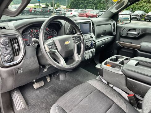 Used 2021 Chevrolet Silverado 1500 LT w/ Safety Package II AWD/4WD image 10