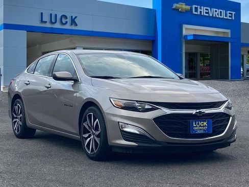 Used 2022 Chevrolet Malibu RS image 1