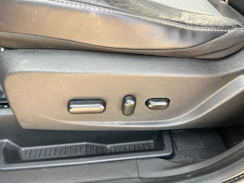 Used 2017 Ford Escape Titanium image 14