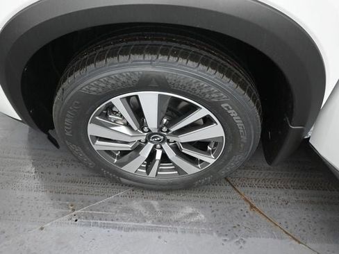 New 2026 Nissan Pathfinder SL image 37