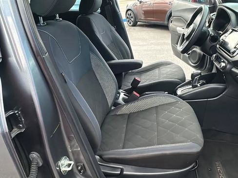 Used 2019 Nissan Kicks SV FWD image 28
