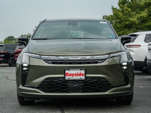 New 2027 Chrysler Pacifica Select FWD image 3