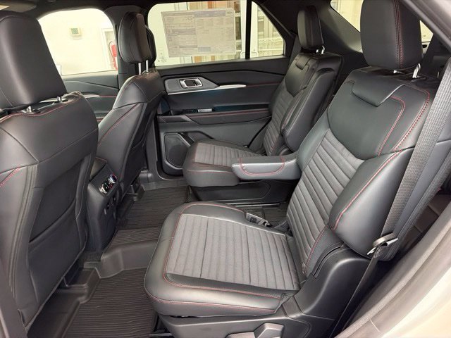 New 2027 Ford Explorer ST-Line w/ Premium Package AWD/4WD image 15