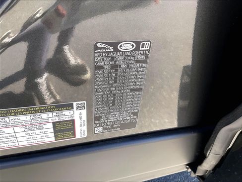 New 2026 Land Rover Range Rover Long Wheelbase SE AWD/4WD image 36