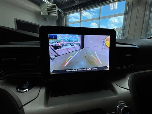 Used 2020 Ford Explorer XLT w/ Class III Trailer Tow Package AWD/4WD image 18