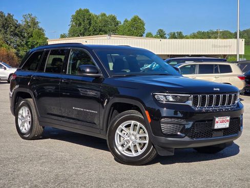 New 2025 Jeep Grand Cherokee Laredo X w/ Luxury Tech Group I image 14