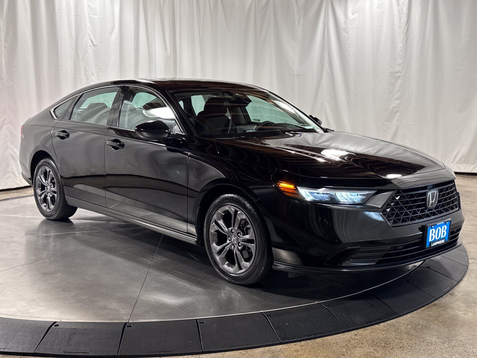 Used 2023 Honda Accord EX image 7
