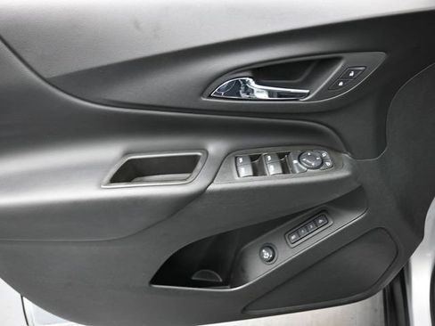 Used 2020 Chevrolet Equinox LT w/ Sport Edition FWD image 13
