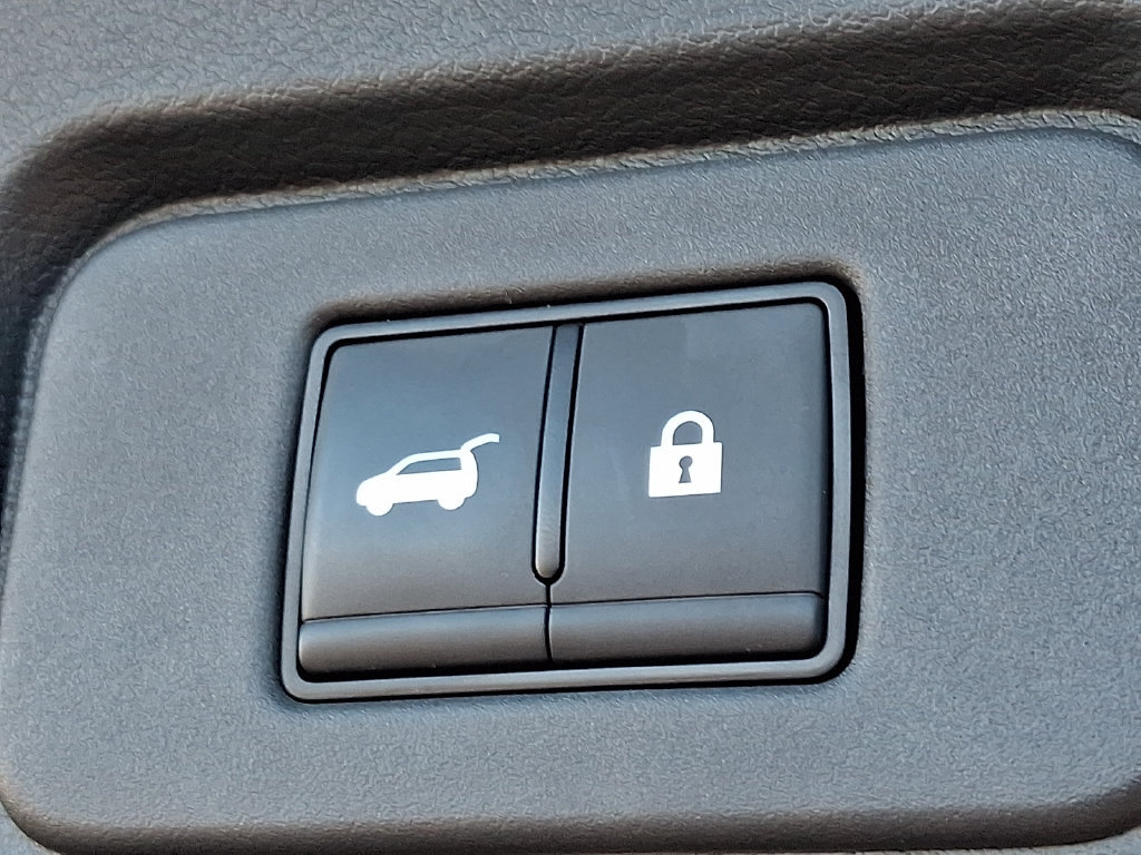 Certified 2025 Nissan Rogue SL w/ Tech Package AWD/4WD image 32