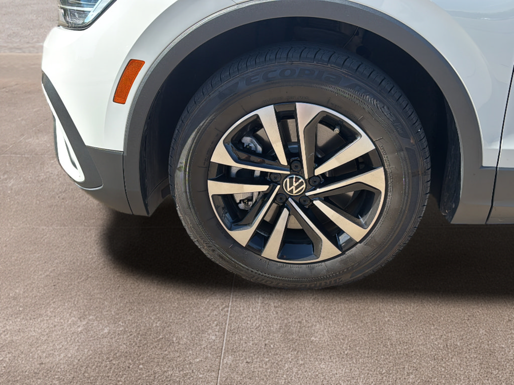 Certified 2024 Volkswagen Tiguan S FWD image 27