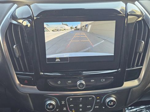 Used 2022 Chevrolet Traverse LT AWD/4WD image 33