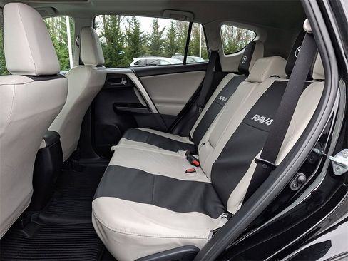 Certified 2018 Toyota RAV4 XLE image 10