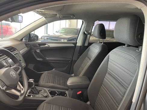 Used 2022 Volkswagen Tiguan S image 16