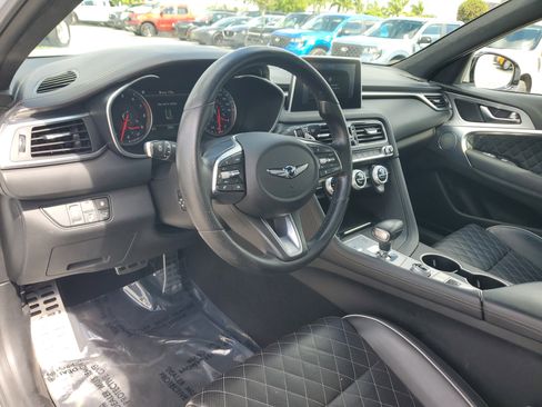 Used 2020 Genesis G70 3.3T w/ Sport Package image 9