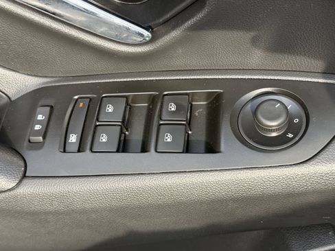 Used 2021 Chevrolet Trax LT w/ Driver Confidence Package AWD/4WD image 13