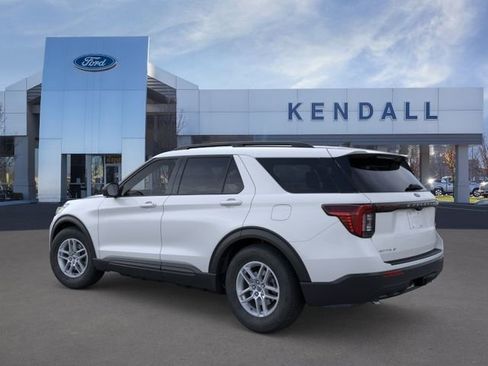 Used 2026 Ford Explorer Active AWD/4WD image 4