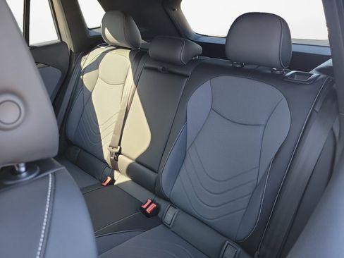 New 2026 Volkswagen Tiguan SE R-Line AWD/4WD image 12