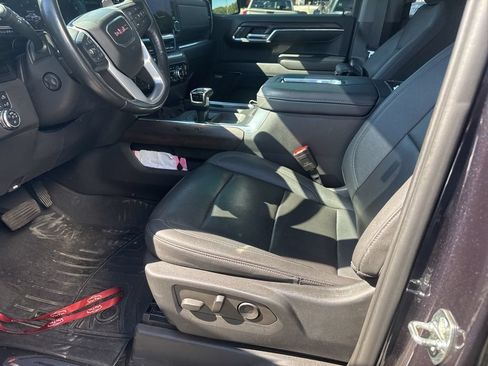 Used 2022 GMC Sierra 1500 SLT w/ SLT Premium Package AWD/4WD image 3