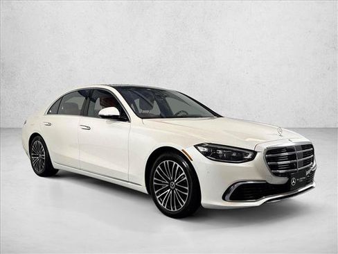 Used 2021 Mercedes-Benz S 580 4MATIC Sedan image 3