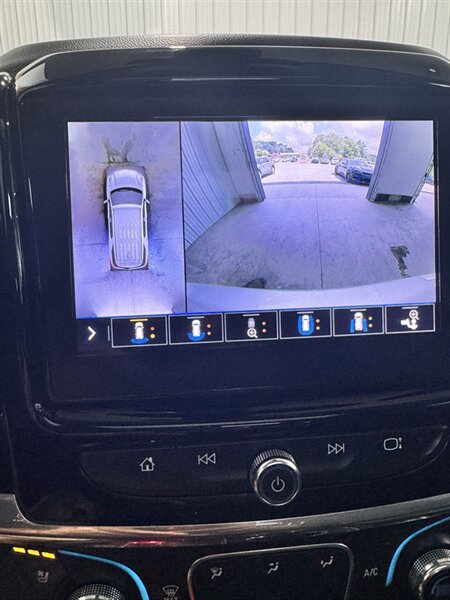 Used 2020 Chevrolet Traverse Premier w/ Redline Edition AWD/4WD image 17
