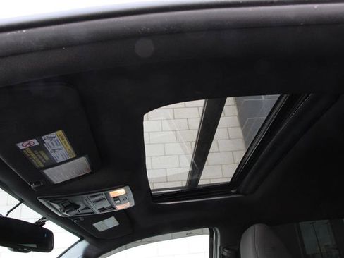 Used 2017 Toyota Tacoma TRD Off-Road image 13