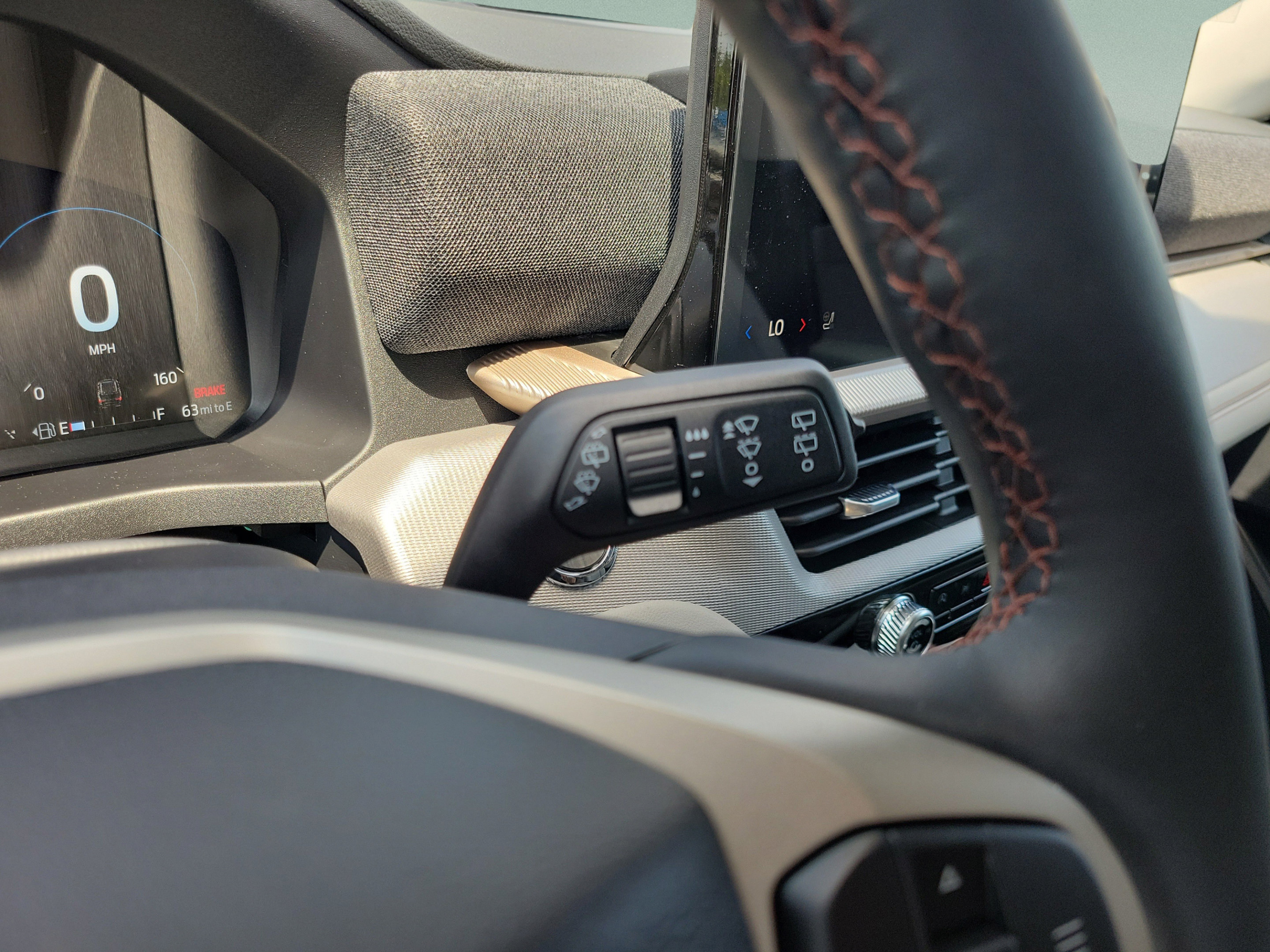 New 2026 Ford Explorer Active w/ Active Comfort Package RWD image 21