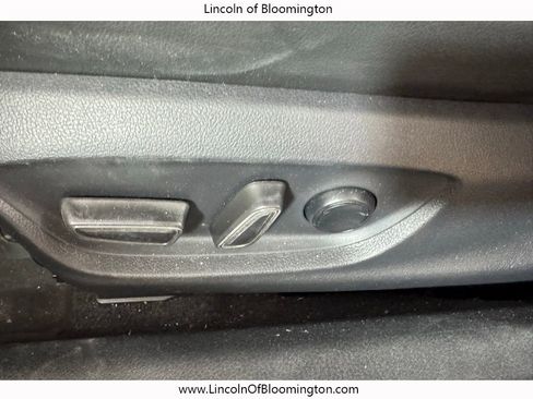 Used 2018 Toyota Camry SE image 28