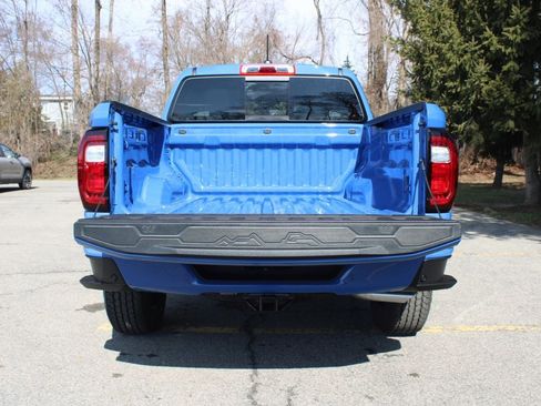 New 2025 GMC Canyon Elevation w/ Convenience Package image 5