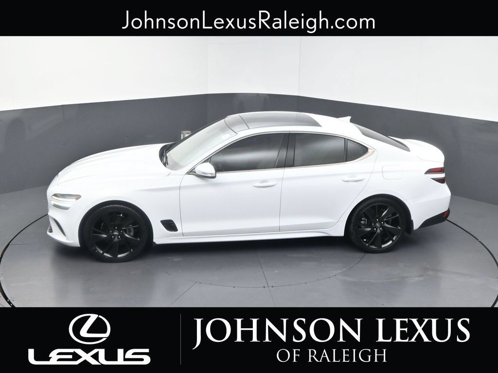 Used 2023 Genesis G70 2.0T w/ Sport Prestige Package RWD image 31