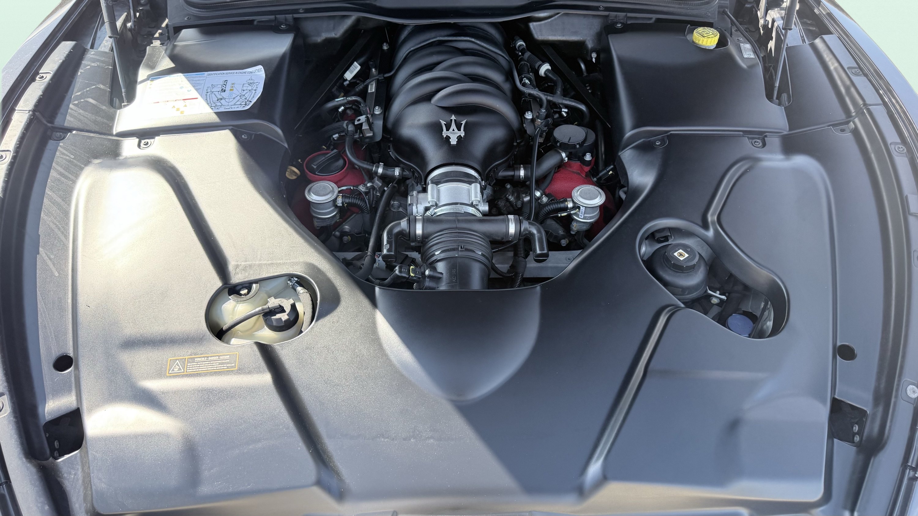 Used 2016 Maserati GranTurismo Convertible RWD image 18