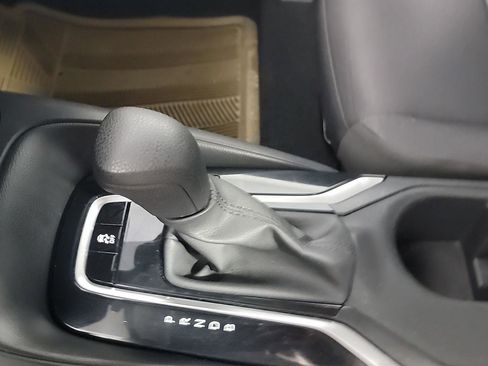 Used 2023 Toyota Corolla LE image 33