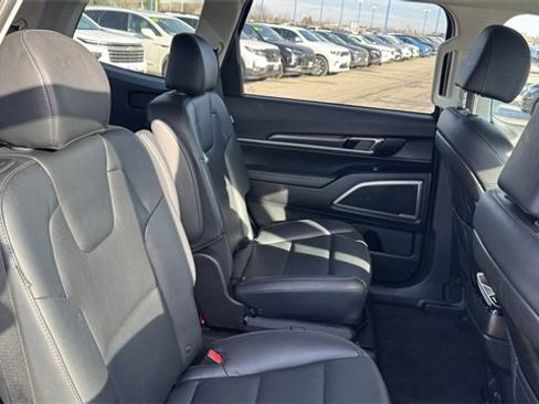 Used 2023 Kia Telluride S image 14