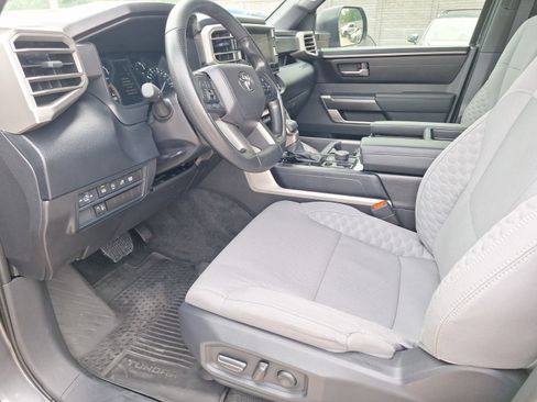 Used 2025 Toyota Tundra SR5 AWD/4WD image 16