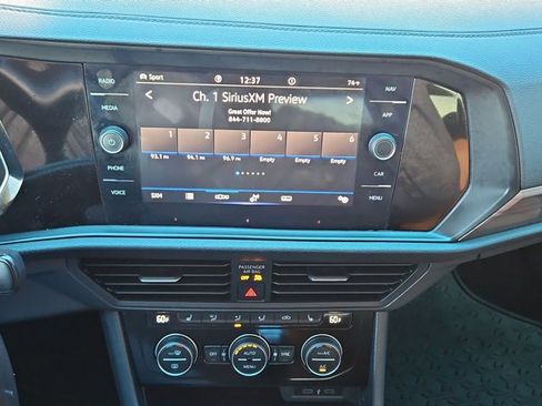 Used 2022 Volkswagen Jetta SEL image 14