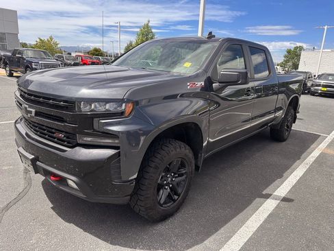 Used 2021 Chevrolet Silverado 1500 LT Trail Boss w/ Convenience Package II AWD/4WD image 3