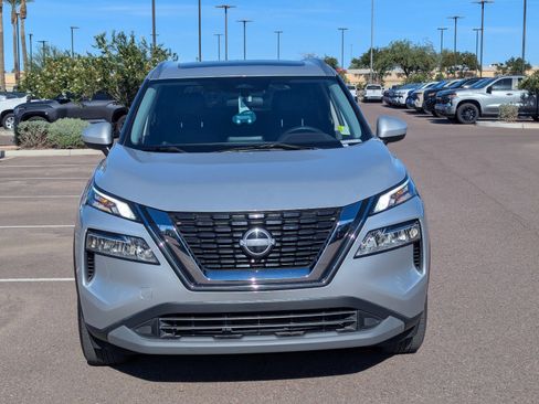 Used 2023 Nissan Rogue SV w/ SV Premium B Package image 9