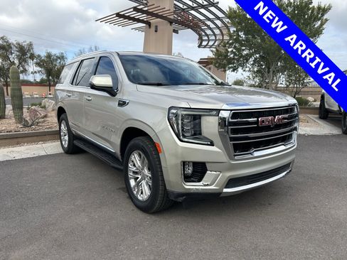 Used 2022 GMC Yukon SLT w/ SLT Premium Package image 1