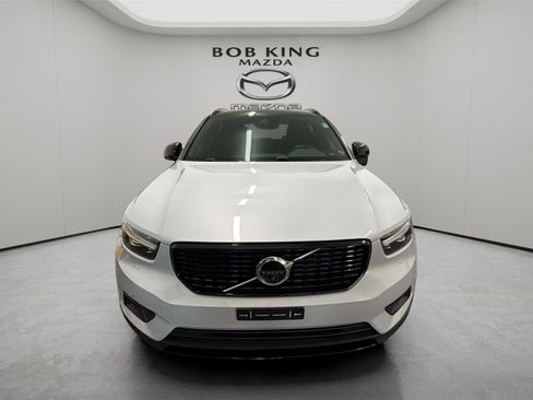 Used 2022 Volvo XC40 T5 R-Design AWD/4WD image 8