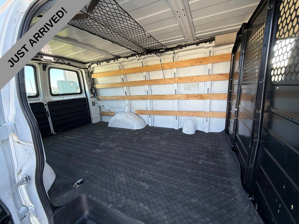 Used 2021 Chevrolet Express 2500 w/ Driver Convenience Package RWD image 10