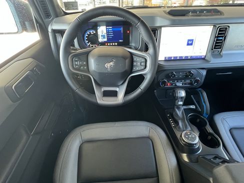 Used 2024 Ford Bronco Black Diamond image 20