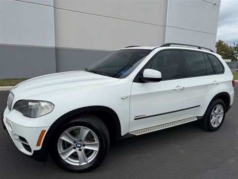 Used 2011 BMW X5 xDrive35d AWD/4WD image 3